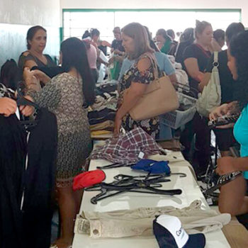 Brechó das Mães apura recursos para o IORM