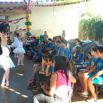 Usina da Dança faz apresentação na Apae de Guaíra